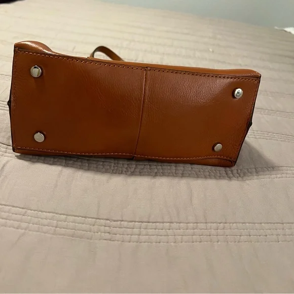 HOBO Rich Brown Leather Shoulder Bag - Picture 5 of 7